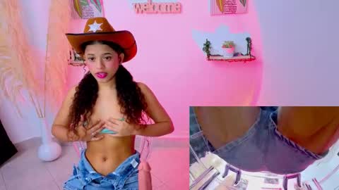 Snapshot of pequitasmedusa9 chatting on October 16, 7:59 pm pequitasmedusa9 online show from October 16, 7:59 pm