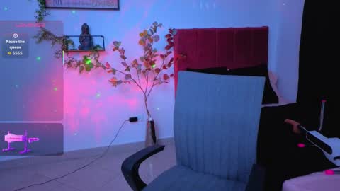 Snapshot of pequitasmedusa9 chatting on November 30, 3:32 am pequitasmedusa9 online show from November 30, 3:32 am