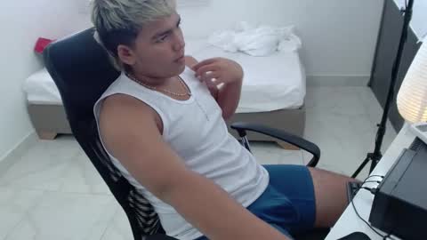 percibal_junior1 online show from January 24, 1:03 pm