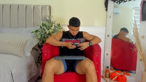 Snapshot of percy_god chatting on October 8, 7:00 pm percy_god online show from October 8, 7:00 pm