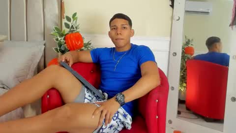 Snapshot of percy_god chatting on October 9, 7:23 pm percy_god online show from October 9, 7:23 pm