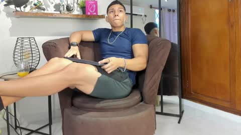 Snapshot of percy_god chatting on October 13, 10:32 pm percy_god online show from October 13, 10:32 pm