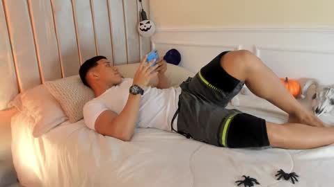 Snapshot of percy_god chatting on October 29, 8:10 pm percy_god online show from October 29, 8:10 pm