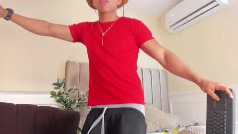 Snapshot of percy_god chatting on November 25, 6:52 pm percy_god online show from November 25, 6:52 pm