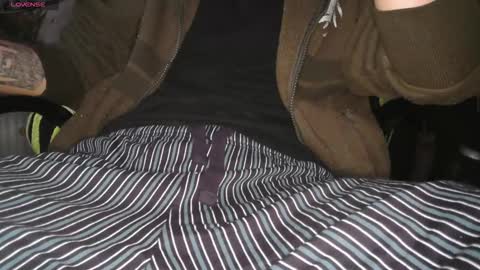 Snapshot of peregrintpelfox chatting on November 29, 8:17 am peregrintpelfox online show from November 29, 8:17 am