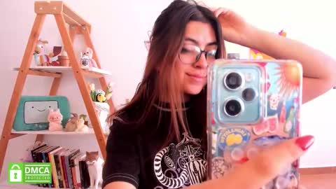 Sarah Ana Banana online show from January 13, 2:33 pm