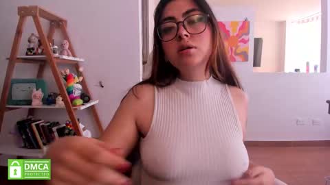 Sarah Ana Banana online show from March 6, 5:09 pm