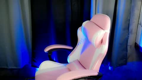 Snapshot of perfect_cum69 chatting on June 22, 3:58 am ronna babe online show from June 22, 3:58 am