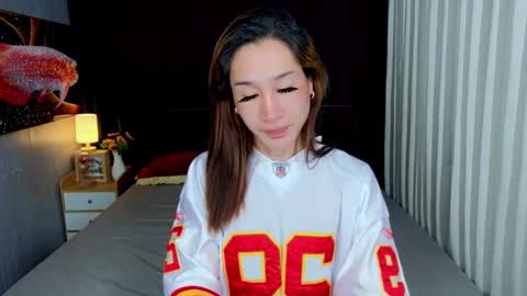 Snapshot of perfectstranger_ chatting on November 6, 2:45 am Chloe online show from November 6, 2:45 am