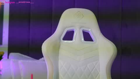 Snapshot of perfectt33n chatting on December 16, 4:12 pm Dee online show from December 16, 4:12 pm