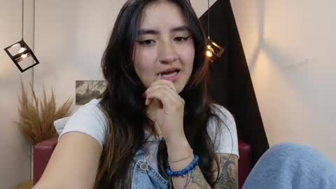   online show from November 29, 3:15 pm