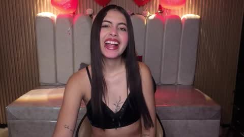 perla_lovely online show from February 16, 1:18 pm
