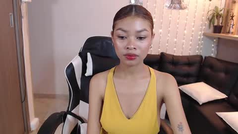 Snapshot of perla_st chatting on February 17, 12:05 pm Perla online show from February 17, 12:05 pm