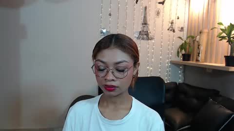 Snapshot of perla_st chatting on February 24, 12:59 pm Perla online show from February 24, 12:59 pm