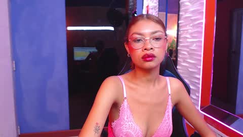 Snapshot of perla_st chatting on February 28, 3:15 pm Perla online show from February 28, 3:15 pm