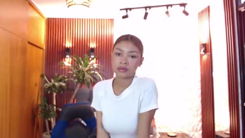Snapshot of perla_st chatting on March 12, 12:15 pm Perla online show from March 12, 12:15 pm