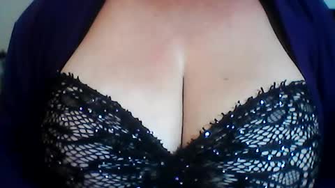 perlita070822 online show from June 25, 4:23 am