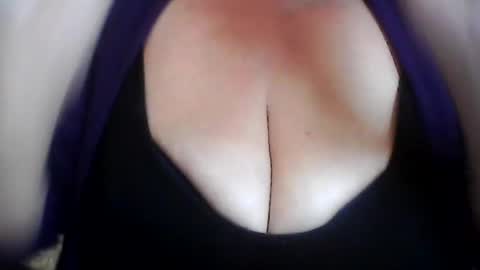 perlita070822 online show from August 1, 3:06 am
