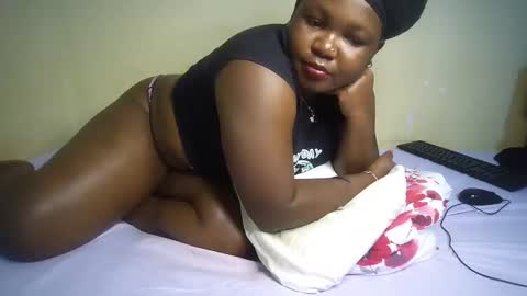 Snapshot of perpetual_doll chatting on February 4, 9:10 pm perpetual_doll online show from February 4, 9:10 pm