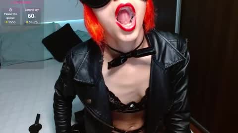 persefone_fire online show from December 9, 10:30 pm