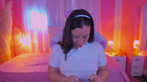 Snapshot of persefone_saira chatting on April 29, 11:58 am Marie online show from April 29, 11:58 am