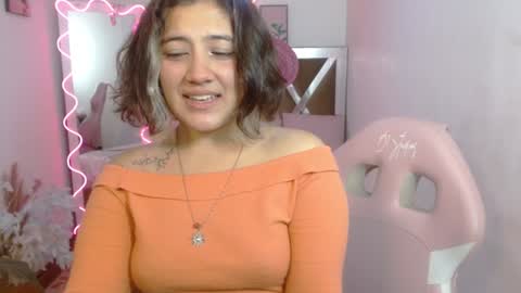 Snapshot of persefone_tay chatting on February 8, 12:17 pm Persefone online show from February 8, 12:17 pm