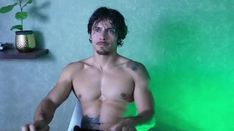 Snapshot of perseoo_88 chatting on April 24, 7:38 pm andres online show from April 24, 7:38 pm