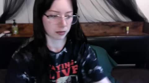 Persephone online show from November 19, 9:20 am