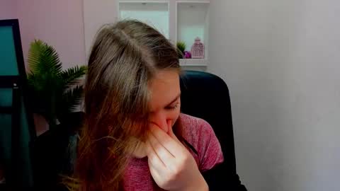 Snapshot of persinaky chatting on October 14, 8:20 pm horror flying on the wings of the night.... online show from October 14, 8:20 pm