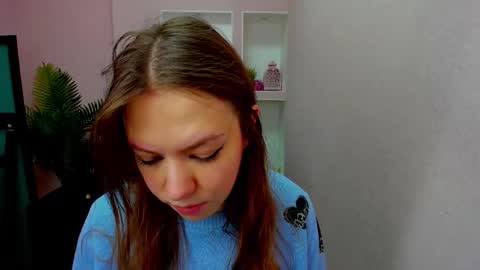 Snapshot of persinaky chatting on November 1, 10:28 am horror flying on the wings of the night.... online show from November 1, 10:28 am