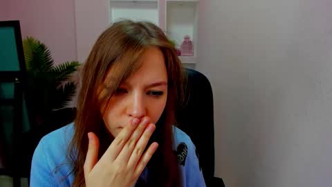 Snapshot of persinaky chatting on November 2, 10:50 am horror flying on the wings of the night.... online show from November 2, 10:50 am