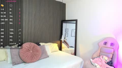 Lizza online show from November 13, 11:31 am