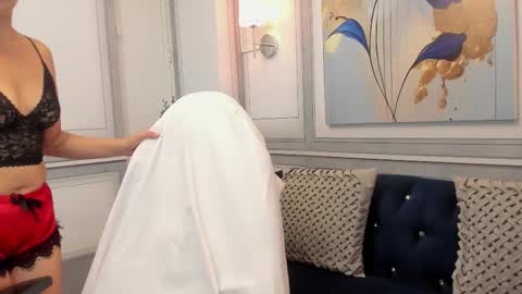 Snapshot of pervert_mia4u chatting on February 15, 7:51 am Mia online show from February 15, 7:51 am