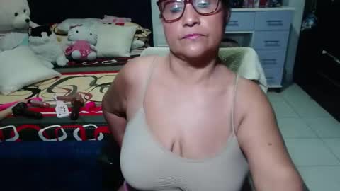 Snapshot of pervert_mommy_x chatting on November 22, 11:31 am SAMY online show from November 22, 11:31 am