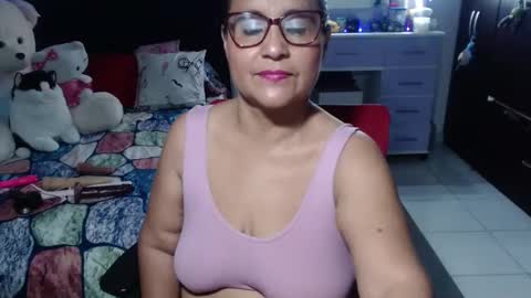Snapshot of pervert_mommy_x chatting on January 7, 9:34 am SAMY online show from January 7, 9:34 am