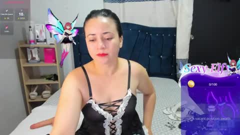 Snapshot of pervert_pantyhose chatting on July 5, 4:03 pm Kimberly online show from July 5, 4:03 pm