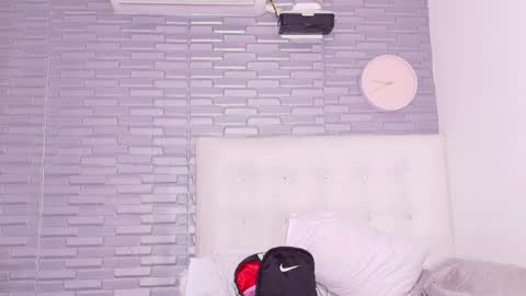 pervert_shydoll online show from April 8, 3:17 am