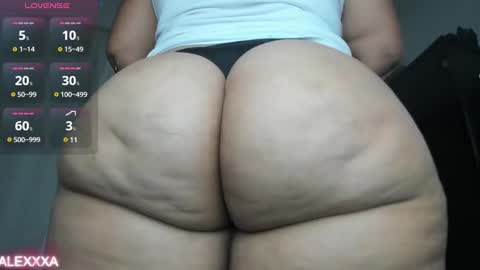 Snapshot of pervertt_mommy chatting on December 4, 9:18 am Alexandra online show from December 4, 9:18 am