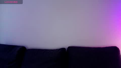 Snapshot of pervyblonde chatting on December 2, 11:37 am Isabella online show from December 2, 11:37 am