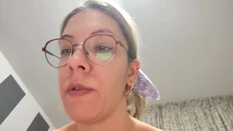 Lisa -  online show from December 19, 6:59 pm