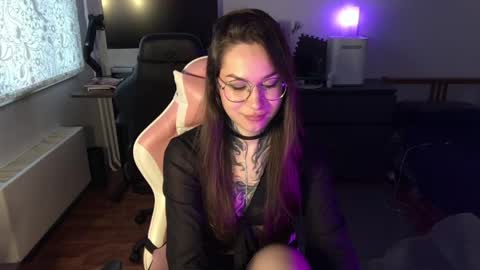 Snapshot of petal_dust_ chatting on April 16, 2:29 pm petal_dust_ online show from April 16, 2:29 pm
