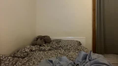 petal_lou02 online show from October 1, 11:11 pm