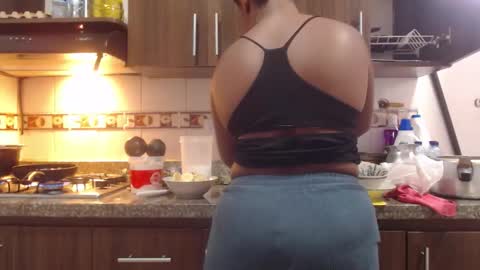 Snapshot of petarda333 chatting on February 4, 6:03 pm kamila online show from February 4, 6:03 pm