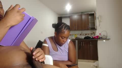 Snapshot of petarda333 chatting on February 26, 2:43 am kamila online show from February 26, 2:43 am