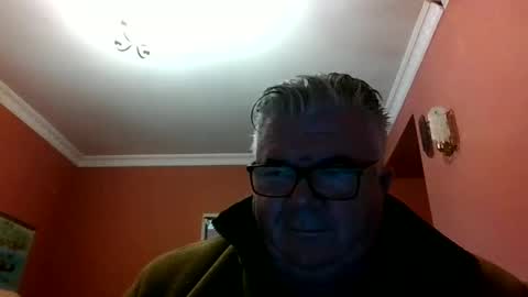 Snapshot of pete112991 chatting on March 4, 4:20 pm pete112991 online show from March 4, 4:20 pm