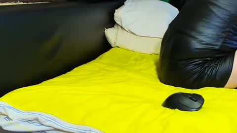 peter196888 online show from October 25, 7:52 pm