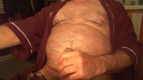 Snapshot of peterlast1958 chatting on December 17, 4:07 am Peter online show from December 17, 4:07 am