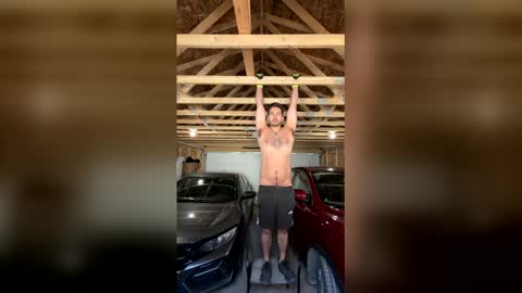 peteypete204 online show from May 10, 1:49 pm