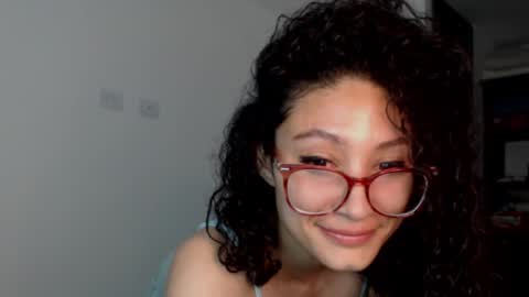 Snapshot of petite_kurly_qt chatting on September 29, 3:44 am loli online show from September 29, 3:44 am