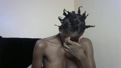 petite_lavi2 online show from February 9, 2:40 pm